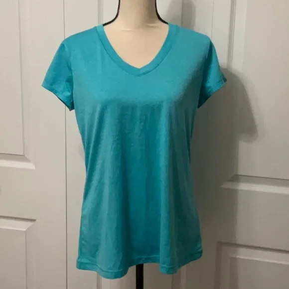 NWOT Xersion Women's Aqua V-Neck Short Sleeve Tee, Loose Fit, Large - Picture 1 of 6